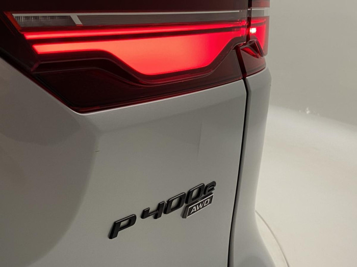 Jaguar F-Pace P400e R-DYNAMIC SE REZERVACE 2.0 Dynamic SE