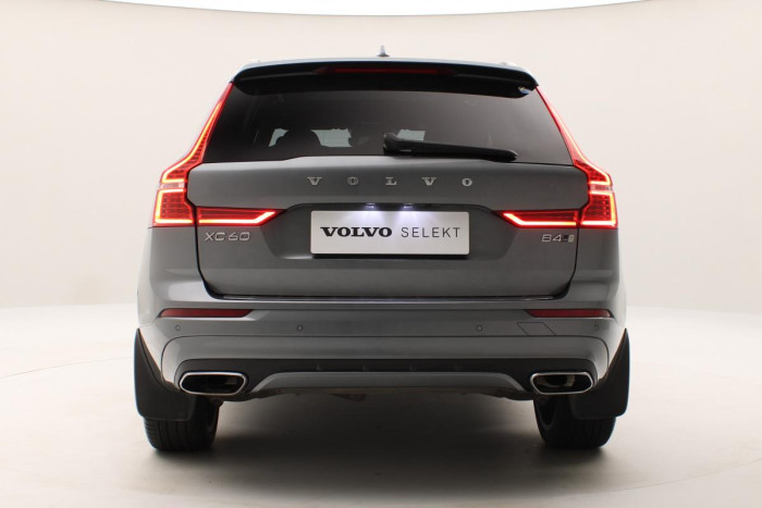 Volvo XC60 B4 AWD R-DESIGN AUT