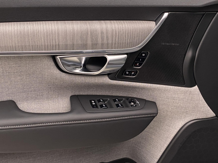 Volvo V90 T6 AWD DARK PLUS AUT