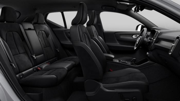 Volvo XC40 B3 AUT DARK PLUS