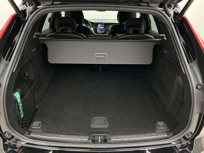 Volvo XC60 T5 AWD MOMENTUM PRO AUT CZ 2.0 Momentum