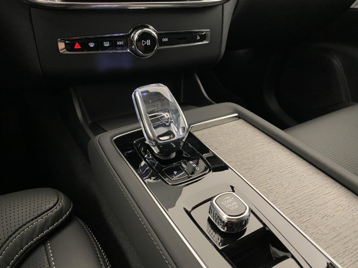 Volvo XC90 T8 AWD RECHARGE DARK PLUS 7m