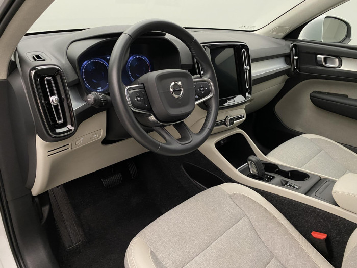 Volvo XC40 T3 MOMENTUM PRO AUT 1.maj 1.5 Momentum