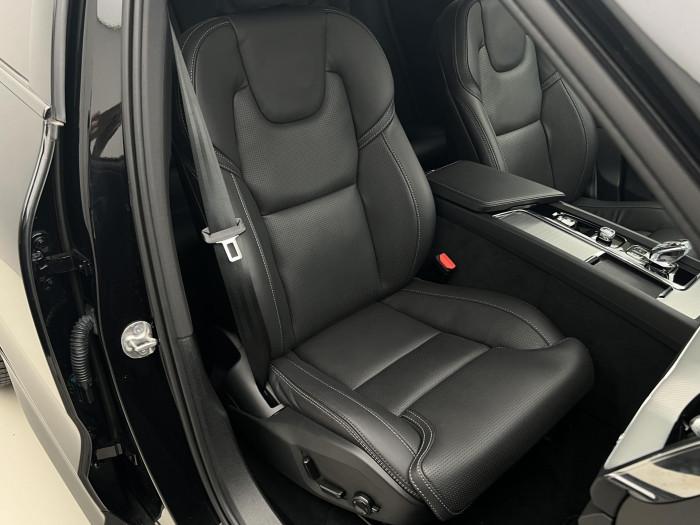 Volvo XC60 B5 AWD BLACK EDITION ULTIMATE 2.0 Edition