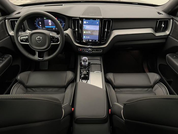 Volvo XC60 T6 AWD RECHARGE BLACK EDITION 2.0 Edition