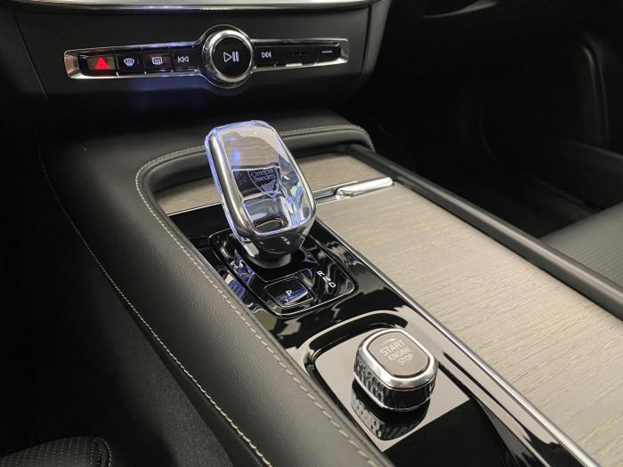 Volvo S90 B5 AWD BRIGHT REZERVACE