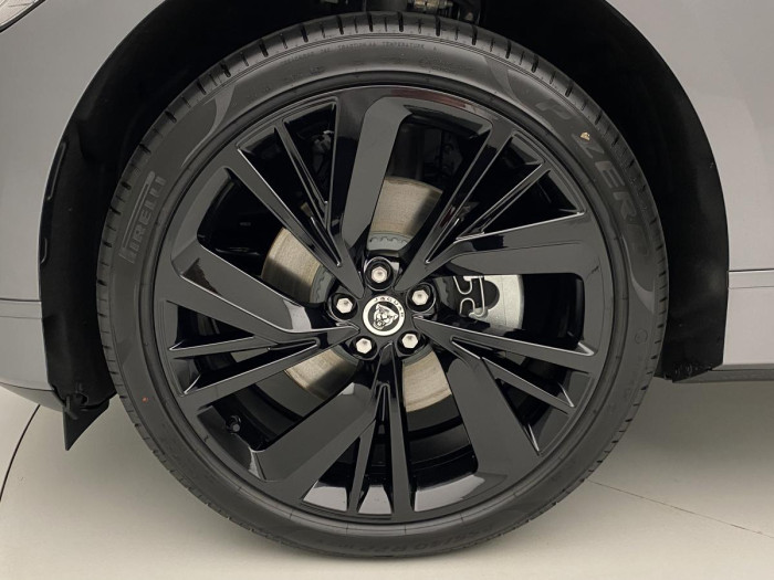 Jaguar I-Pace REZERVACE