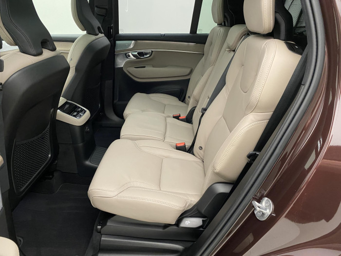 Volvo XC90 T8 AWD PLUG-IN BRIGHT ULTRA 7m