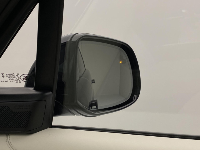 Land Rover Range Rover P550e AUTOBIOGRAPHY SWB