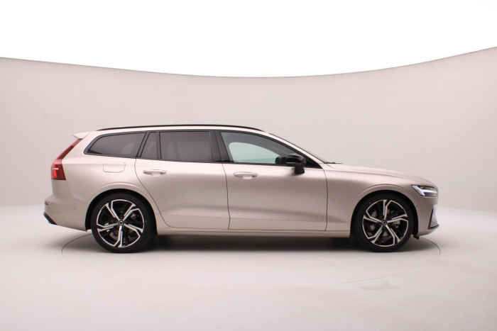 Volvo V60 B4 AUT DARK PLUS