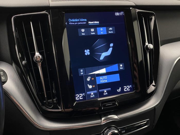 Volvo XC60 B4 AWD DARK PLUS AUT