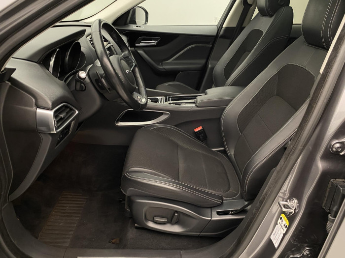 Jaguar F-Pace 20d R-SPORT AWD REZERVACE 2.0 d Sport