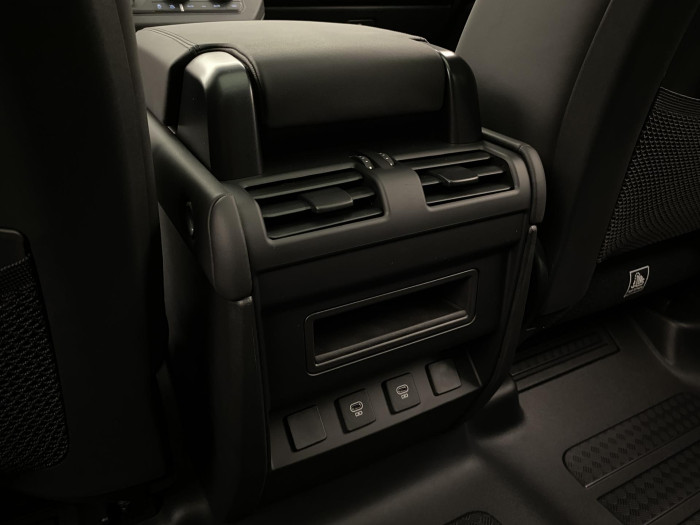 Land Rover Defender 110 D300 X-DYNAMIC HSE AWD AUT 3.0 d Dynamic