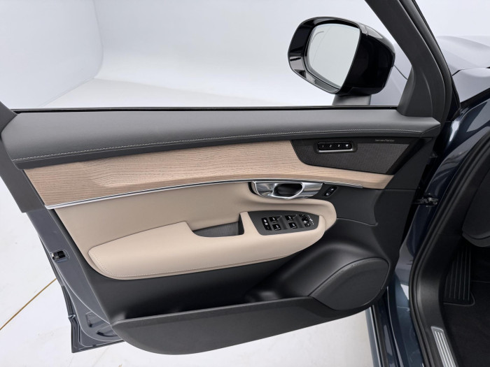Volvo XC90 B5 AWD AUT DARK PLUS 7míst