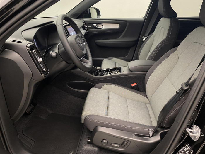 Volvo XC40 B4 AUT PLUS BLACK EDITION