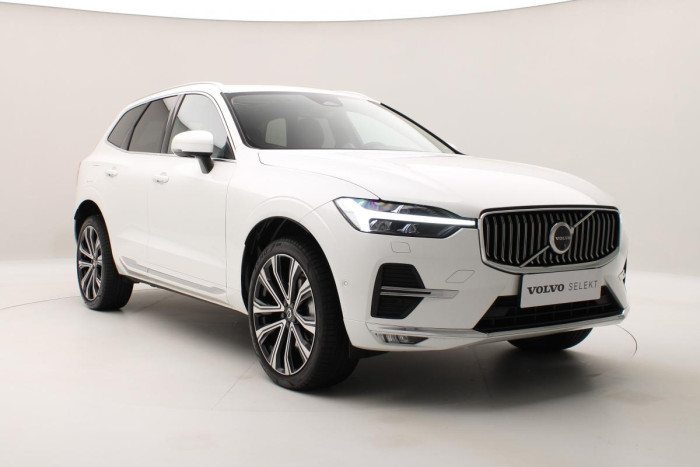 Volvo XC60 B5 AWD ULTIMATE AUT REZERVACE