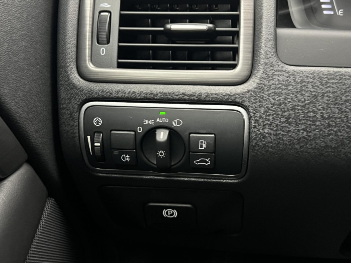 Volvo XC70 D4 AWD MOMENTUM AUT 2.4 d Momentum