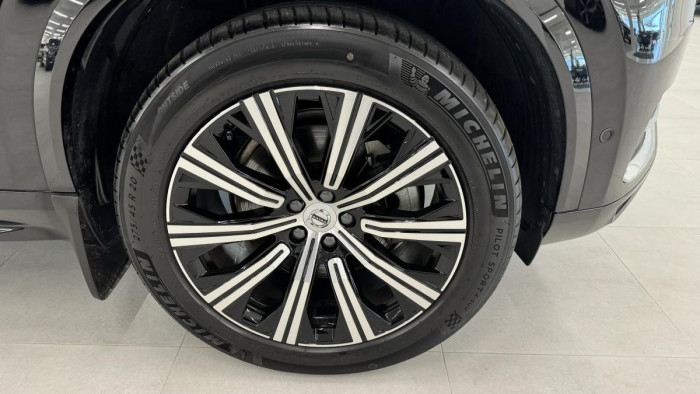Volvo XC90 B5 AWD ULTIMATE AUT REZERVACE