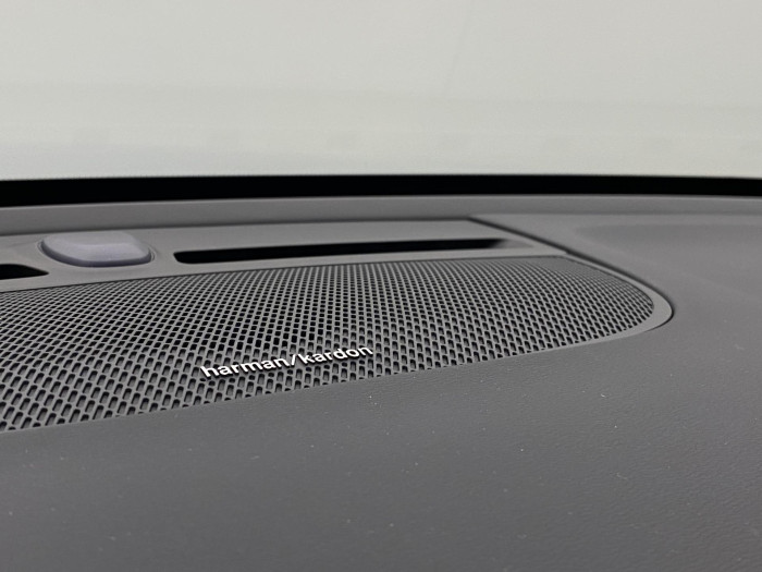 Volvo XC40 B3 DARK PLUS AUT CZ