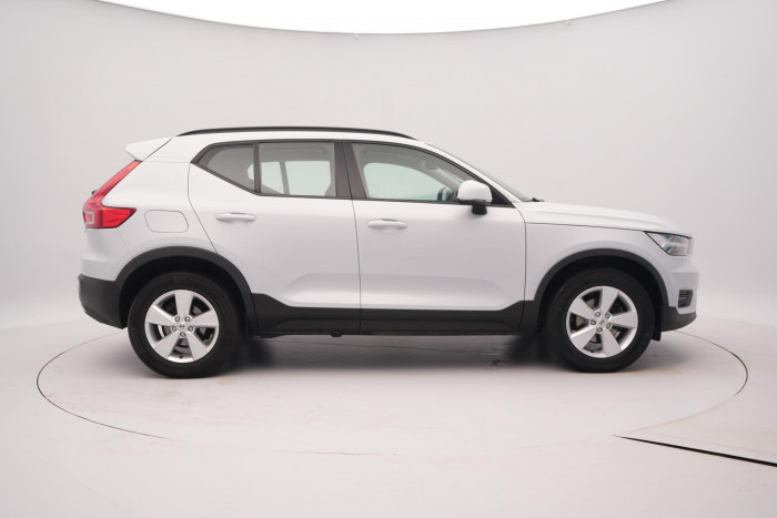 Volvo XC40 T2 MOMENTUM AUT CZ 1.5 Momentum