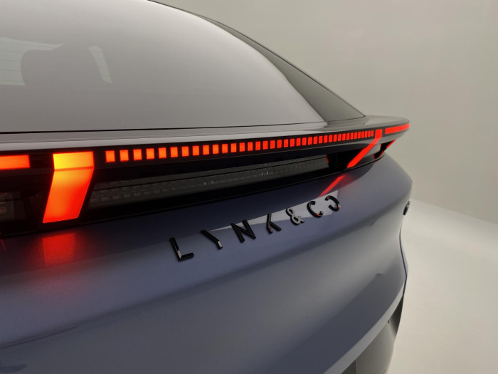 Lynk & Co 02 MORE předváděcí vůz