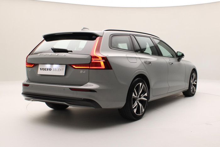 Volvo V60 B4 R-DESIGN AUT CZ