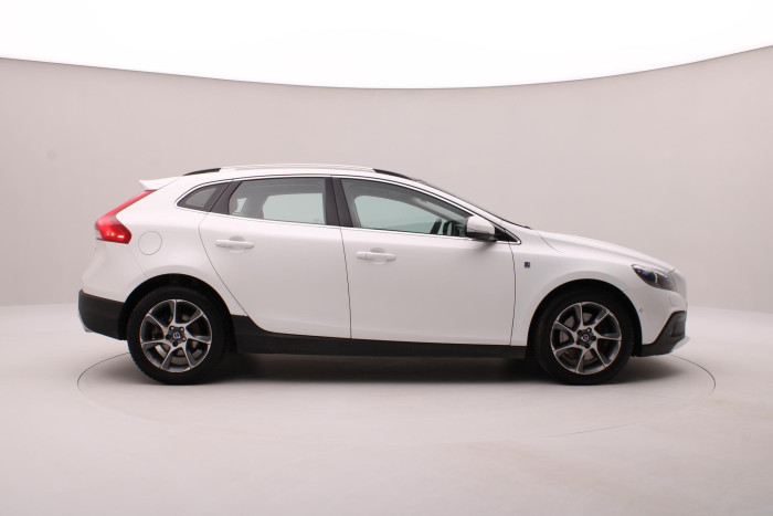 Volvo V40 CC D3 MOMENTUM OCEAN RACE 2.0 d CC CC Momentum