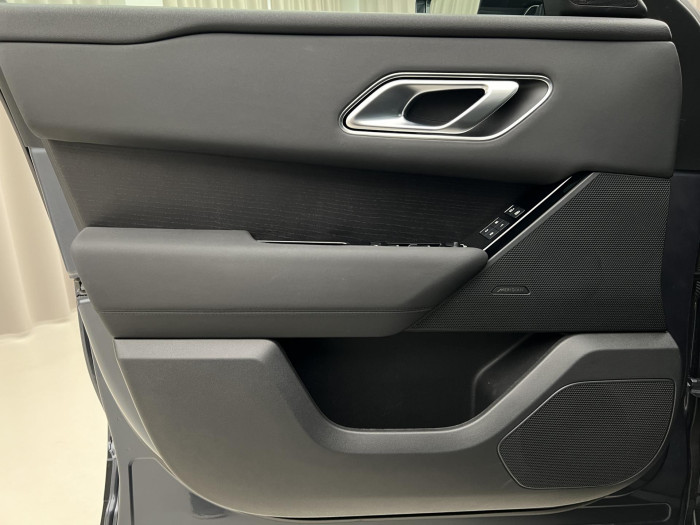 Land Rover Range Rover Velar P250 DYNAMIC SE AWD AUT CZ 2.0 Dynamic SE