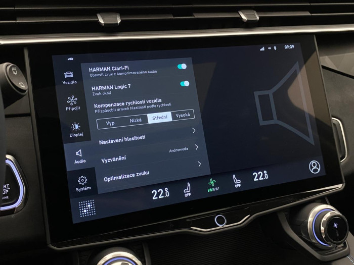 Lynk & Co 01 PHEV DCT AUT 1.maj