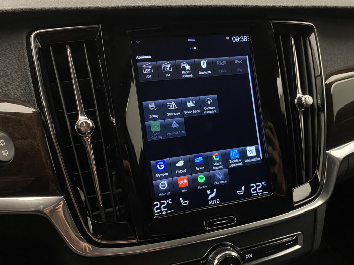 Volvo V90 T4 MOMENTUM AUT REZERVACE 2.0 Momentum