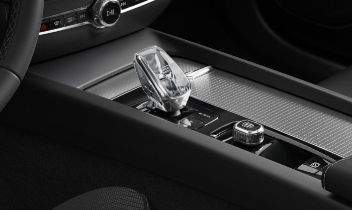 Volvo V60 B4 PLUS DARK AUT