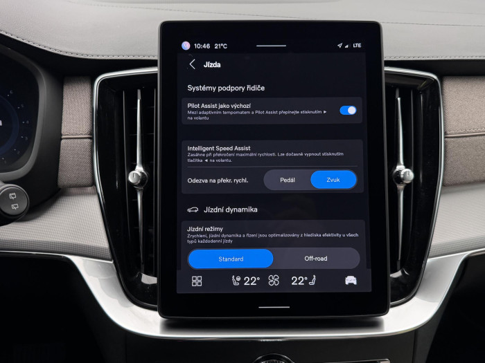 Volvo XC90 B5 AWD CORE AUT CZ 1.maj