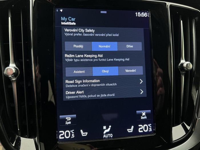 Volvo V60 CC B4 AWD AUT 1.maj 2.0 CC CC