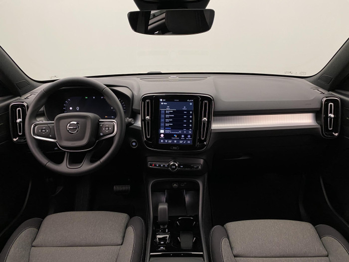 Volvo XC40 B3 AUT DARK PLUS