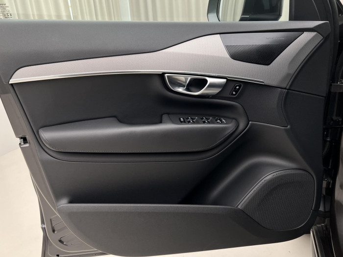 Volvo XC90 T8 AWD RECHARGE CORE 7MÍST AUT