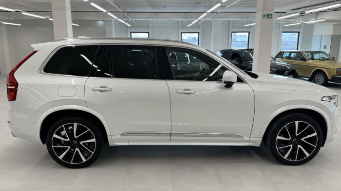 Volvo XC90 B5 AWD INSCRIPTION REZERVACE