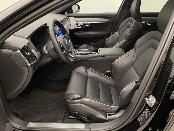 Volvo V90 T6 AWD PLUG-IN DARK ULTRA