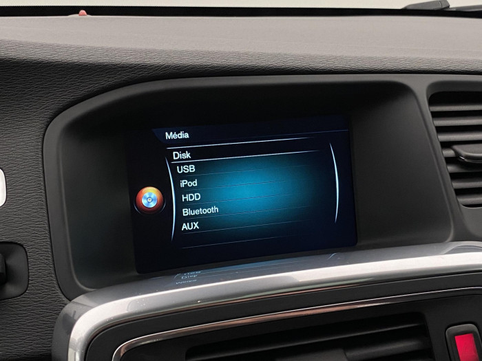 Volvo V60 D4 SUMMUM AUT NAVIGACE 2.0 d Summum