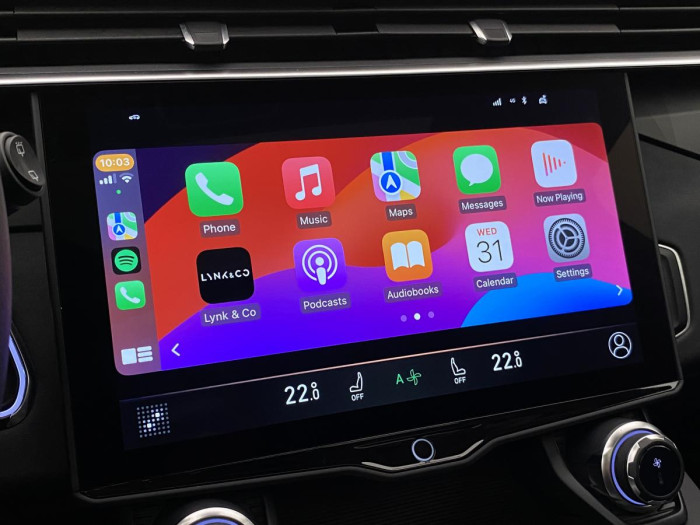 Lynk & Co 01 PHEV DCT AUT 1.maj. REZERVACE