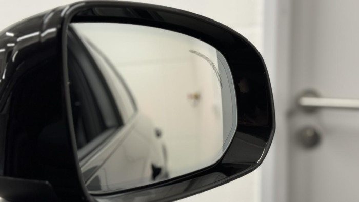Volvo V90 CROSS COUNTRY B5 REZERVACE