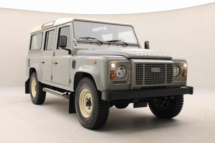 Land Rover Defender WORKS V8 ISLAY EDITION 5.0 V8 Edition