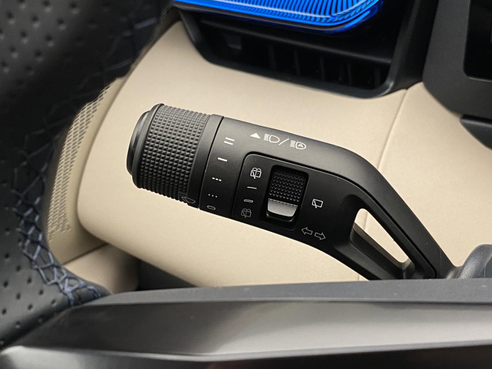 Lynk & Co 08 MORE PHEV