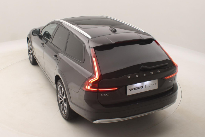 Volvo V90 CC B5 AWD ULTIMATE REZERVACE 2.0 CC CC