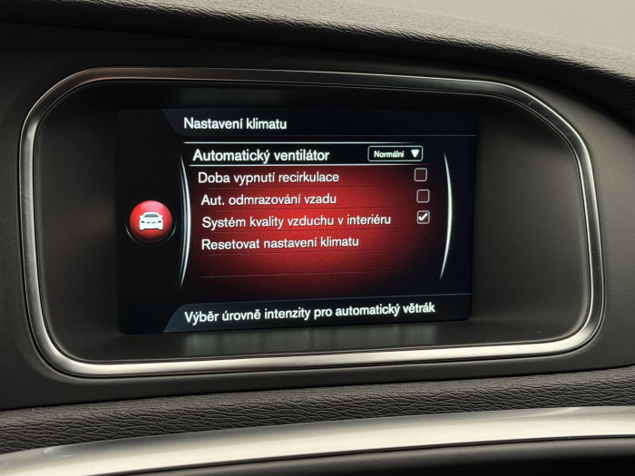 Volvo V40 D2 MOMENTUM AUT 2.0 d Momentum