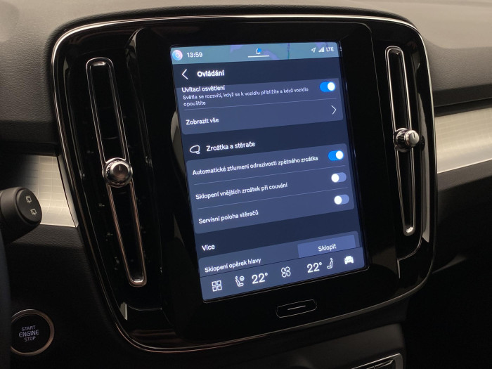 Volvo XC40 B3 DARK PLUS AUT CZ