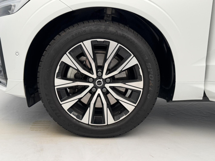 Volvo XC60 B5 AWD PLUS DARK AUT 1.maj.