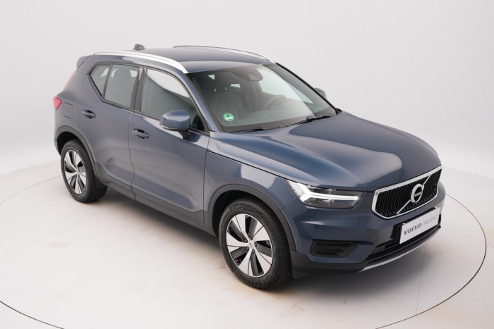 Volvo XC40 B4 AWD MOMENTUM REZERVACE 2.0 Momentum