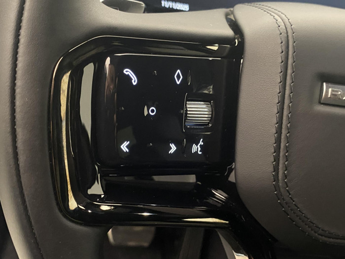 Land Rover Range Rover Sport D300 DYNAMIC SE AWD REZERVACE 3.0 d Dynamic SE