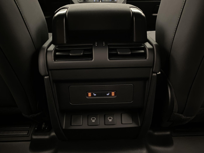 Land Rover Defender 110 D300 X-DYNAMIC SE AWD AUT 3.0 d Dynamic SE