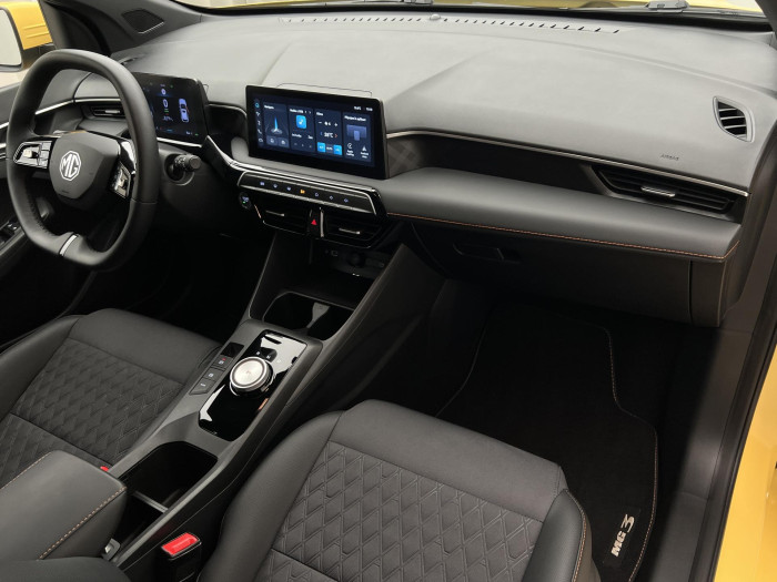 MG MG3 EXCLUSIVE HYBRID+ AUT CZ 1.maj 1.5 Exclusive